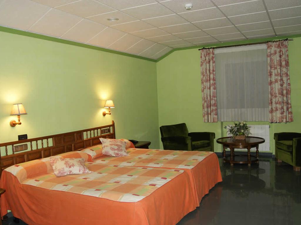 Real Hotel Guardo Exterior photo